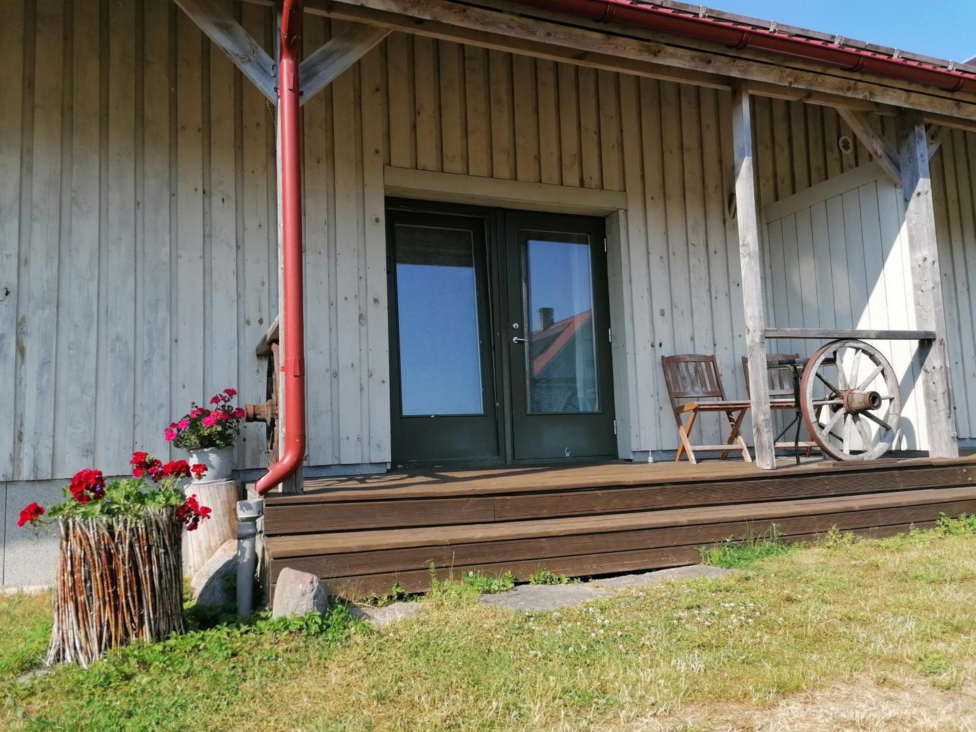 Piibelehe Guest Accommodation 쿠레사아레 외부 사진