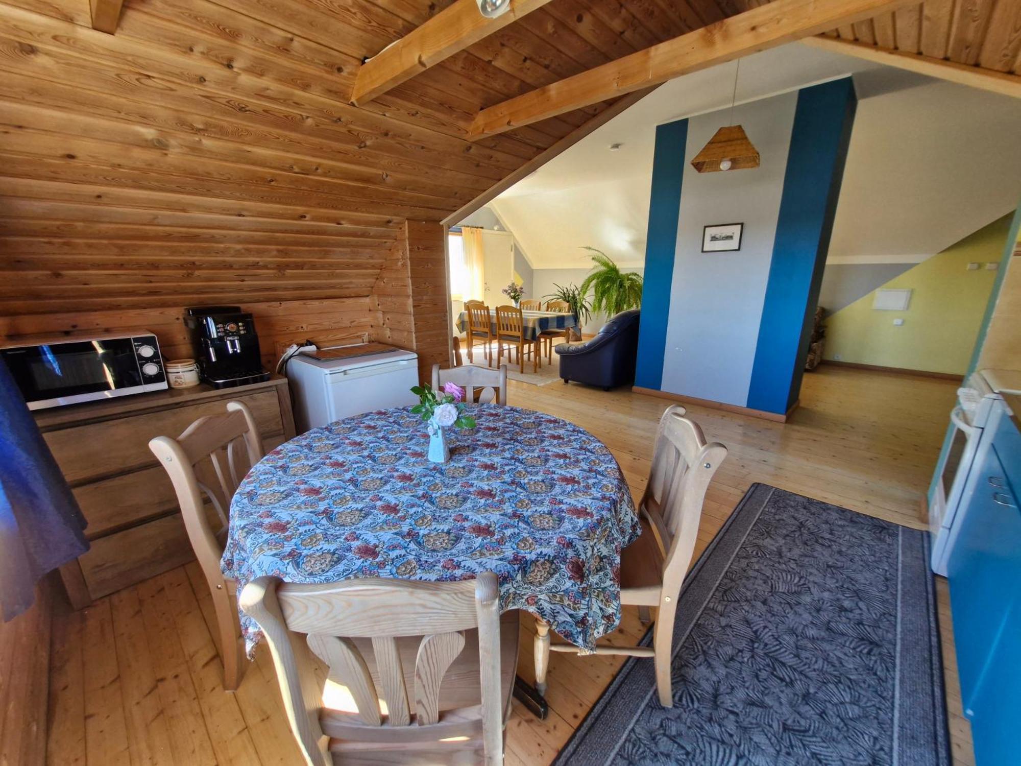 Piibelehe Guest Accommodation 쿠레사아레 외부 사진
