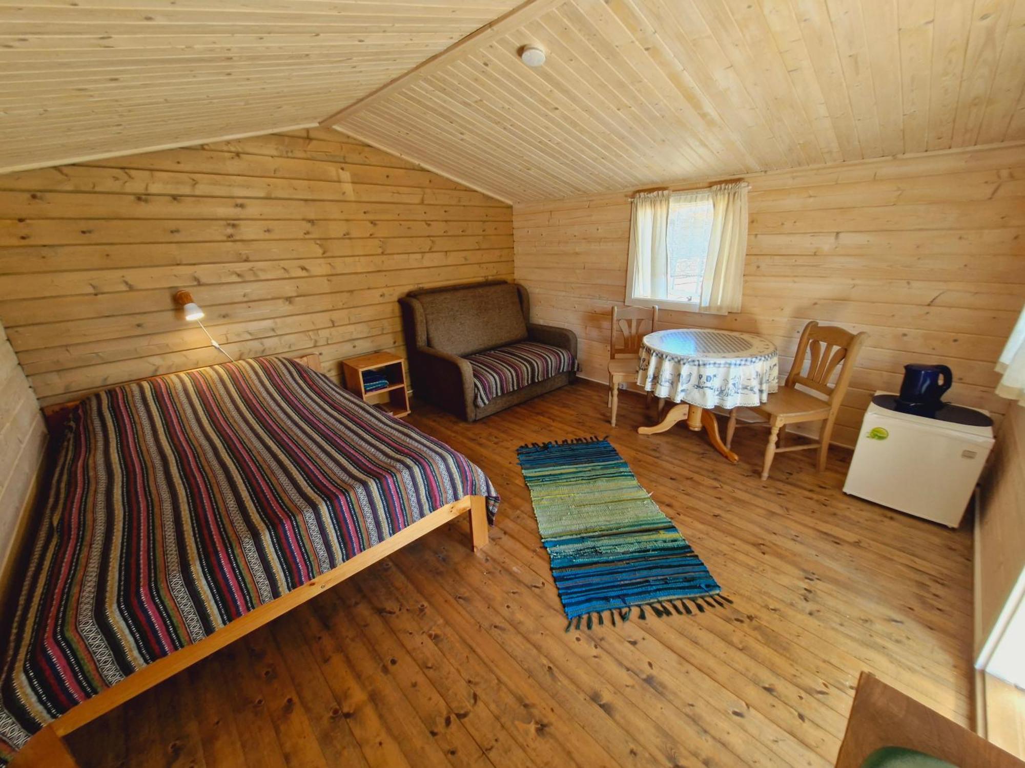 Piibelehe Guest Accommodation 쿠레사아레 외부 사진