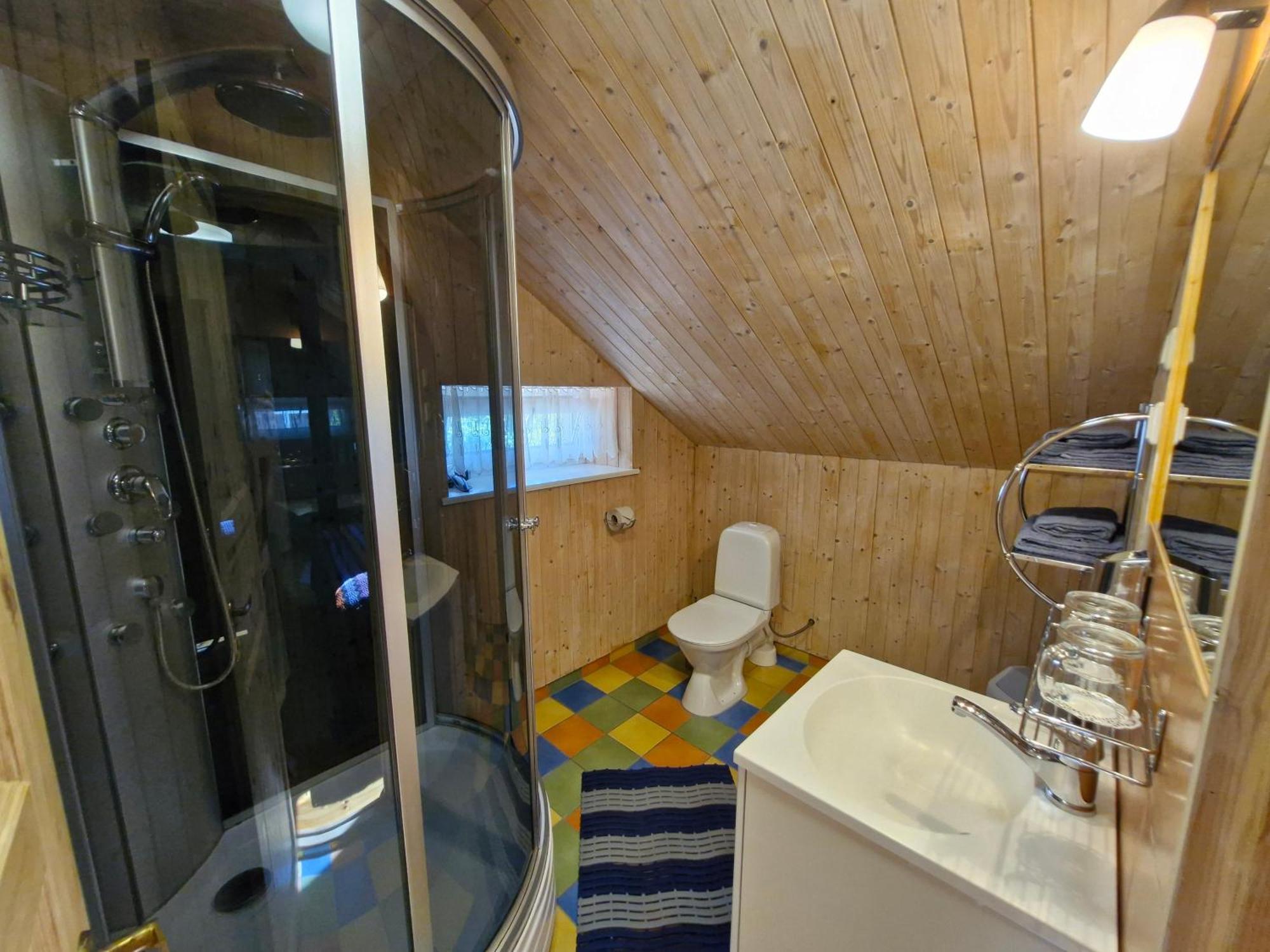 Piibelehe Guest Accommodation 쿠레사아레 외부 사진